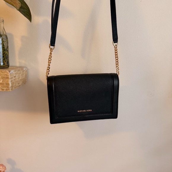 Michael Kors Women's Jet Set Chain Saffiano Leather Flap Crossbody Bag - Picture 13 of 15